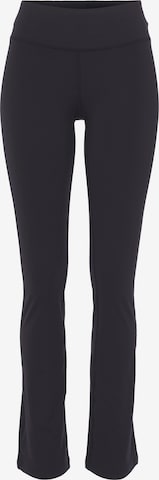 FAYN SPORTS Boot cut Workout Pants in Black: front