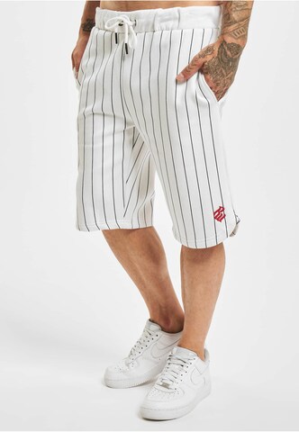 ROCAWEAR Regular Broek in Wit: voorkant