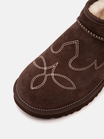 UGG Škornji 'Classic Ultra Mini Western' | rjava barva