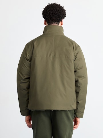 THE NORTH FACE Куртка в спортивном стиле 'RANGE' в Зеленый: сзади