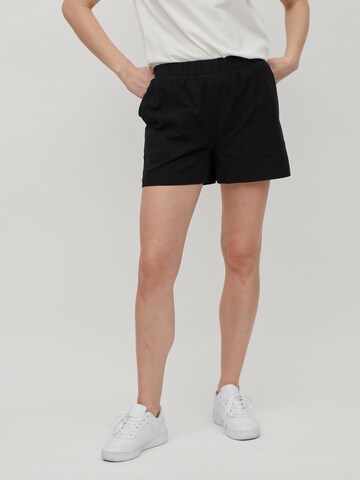 VILA Regular Shorts in Schwarz: predná strana