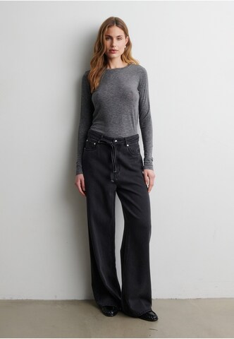 T-shirt 'Matima' SECOND FEMALE en gris