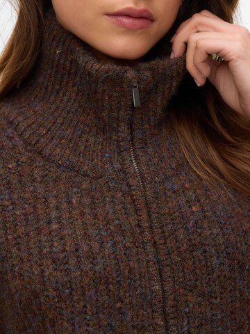 Giacchetta 'VMSalty' di VERO MODA in marrone
