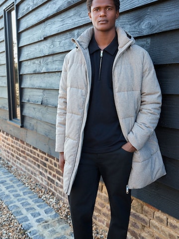 Next Mantel in Beige