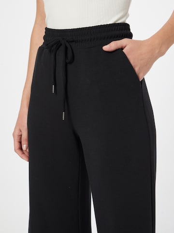 Soyaconcept - Pierna ancha Pantalón 'Banu 33' en negro