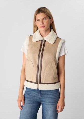 comma casual identity Bodywarmer in Bruin: voorkant