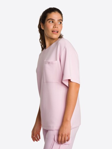 OCEANSAPART - Camiseta 'Cruz' en rosa