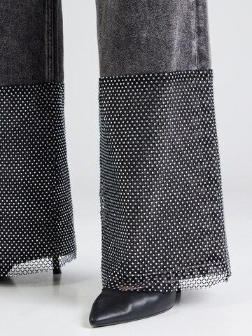 KARL LAGERFELD JEANS Široke hlačnice Kavbojke | siva barva