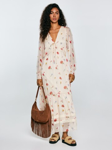 BIG STAR Dress in White: front