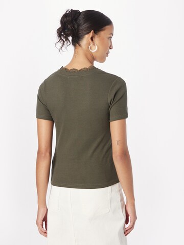 Tricou 'Joline' de la ABOUT YOU pe verde