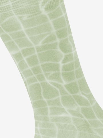 BURLINGTON Socks 'Poolside' in Green: front