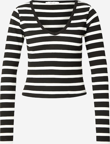 juoda ABOUT YOU Marškinėliai 'Cassia': priekis