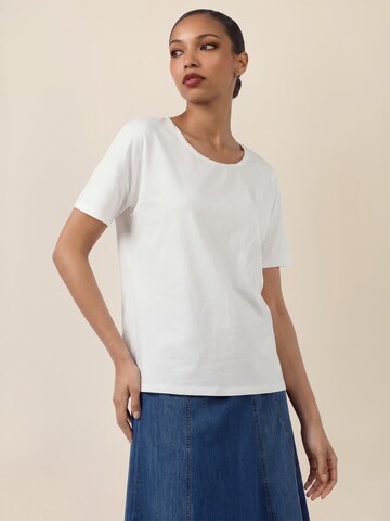 APART Shirt in White: front
