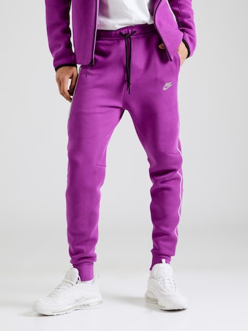Nike Sportswear Tapered Hose in Lila: Vorderseite