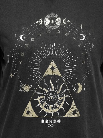 ONLY Carmakoma - Camiseta en negro