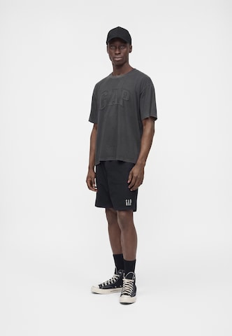 GAP Regular Панталон в черно