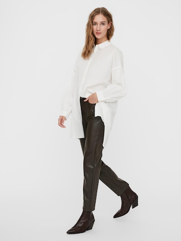 Chemisier 'Bina' VERO MODA en blanc