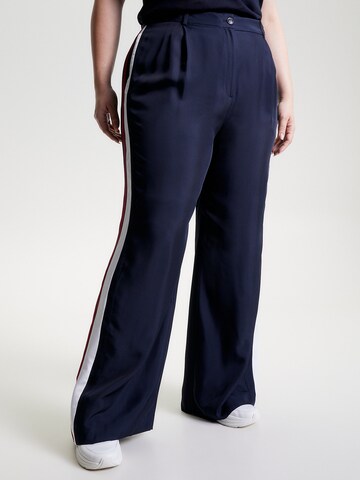 Loosefit Pantalon à pince Tommy Hilfiger Curve en bleu : devant