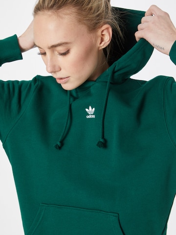 ADIDAS ORIGINALS Sweatshirt 'Adicolor Essentials ' in Grün