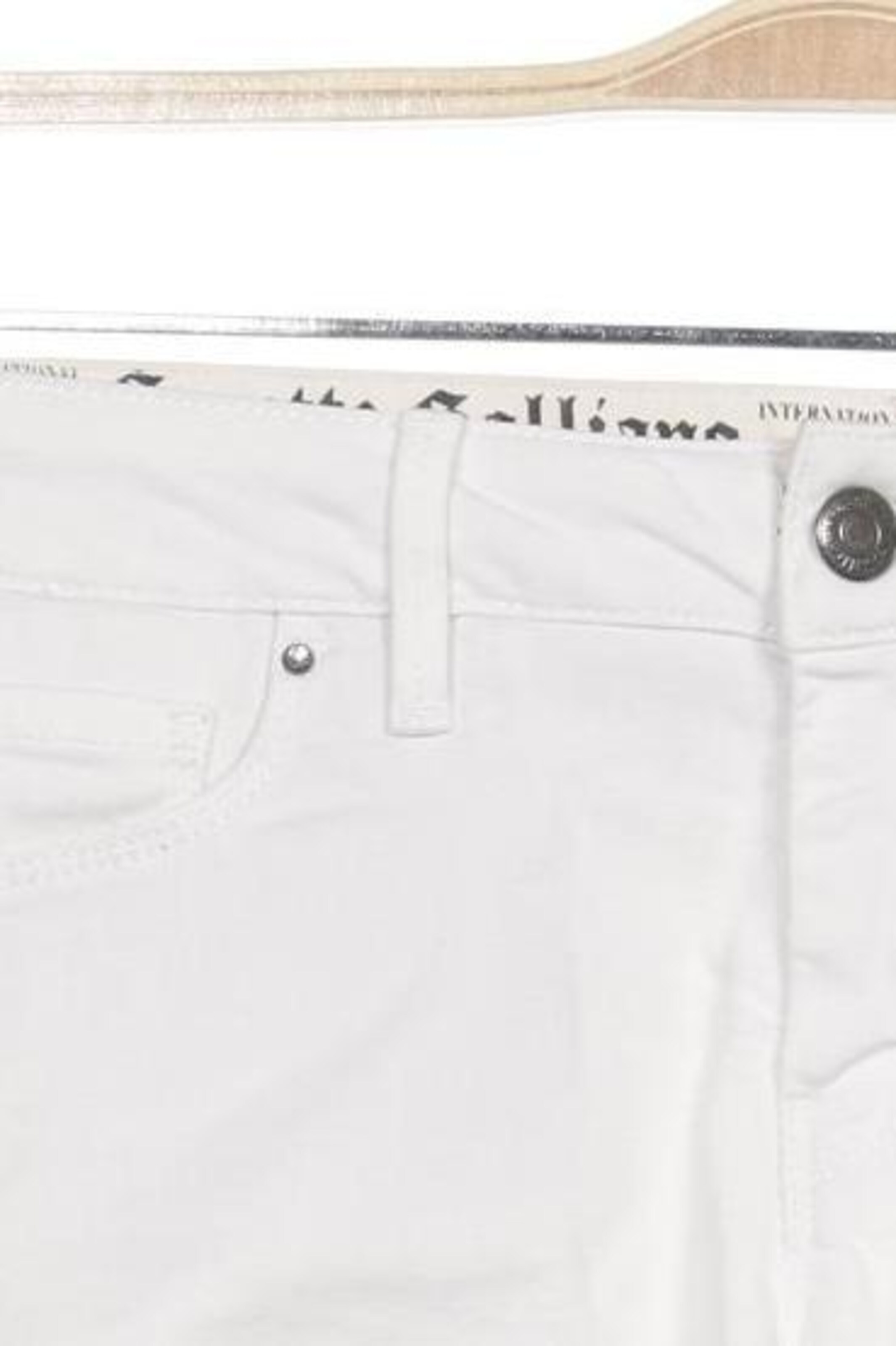 John Galliano Shorts in XL in White