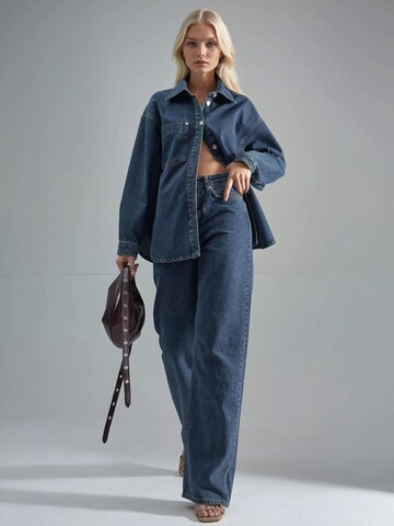 Completo pantalone di Hiccup in blu: frontale