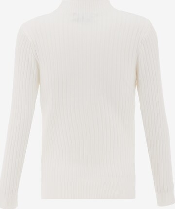 carato Sweater in White