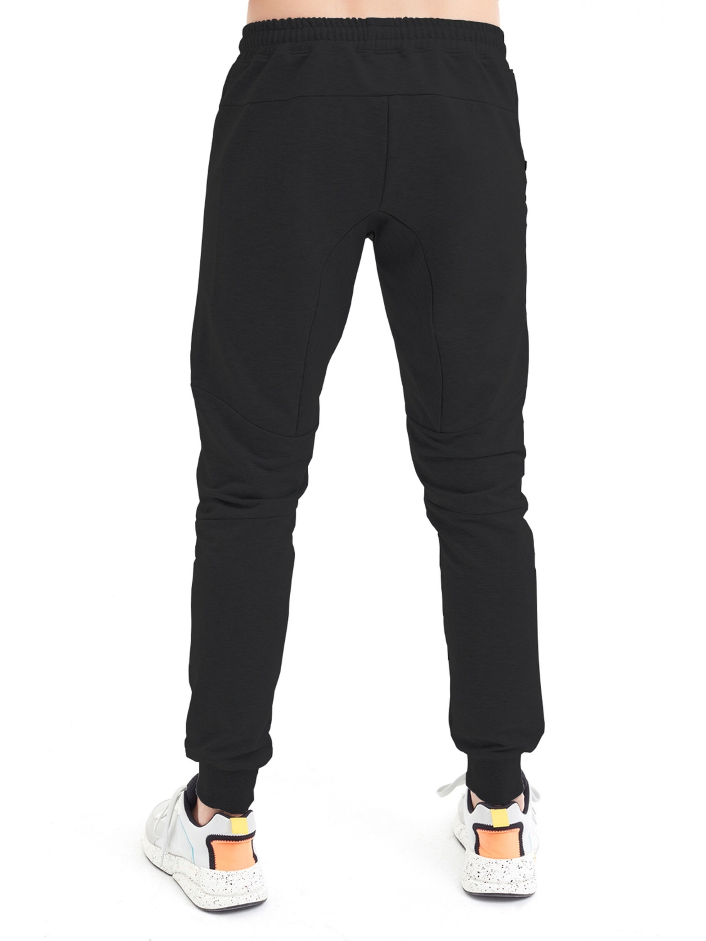 Tapered Pantaloni sport 'BARO' de la SCR. pe negru