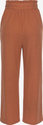 Wide leg Pantaloni con pieghe di LASCANA in arancione