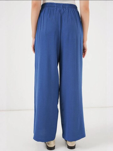 Wide leg Pantaloni con pieghe di Bigdart in blu
