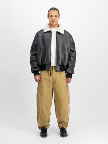 Geacă de iarnă 'B-15 Modified' de la ALPHA INDUSTRIES pe negru