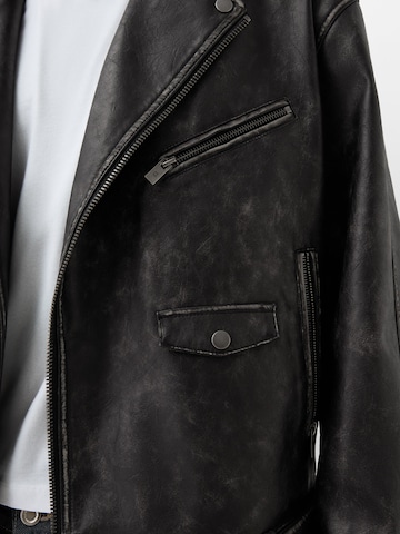 Veste mi-saison Bershka en noir