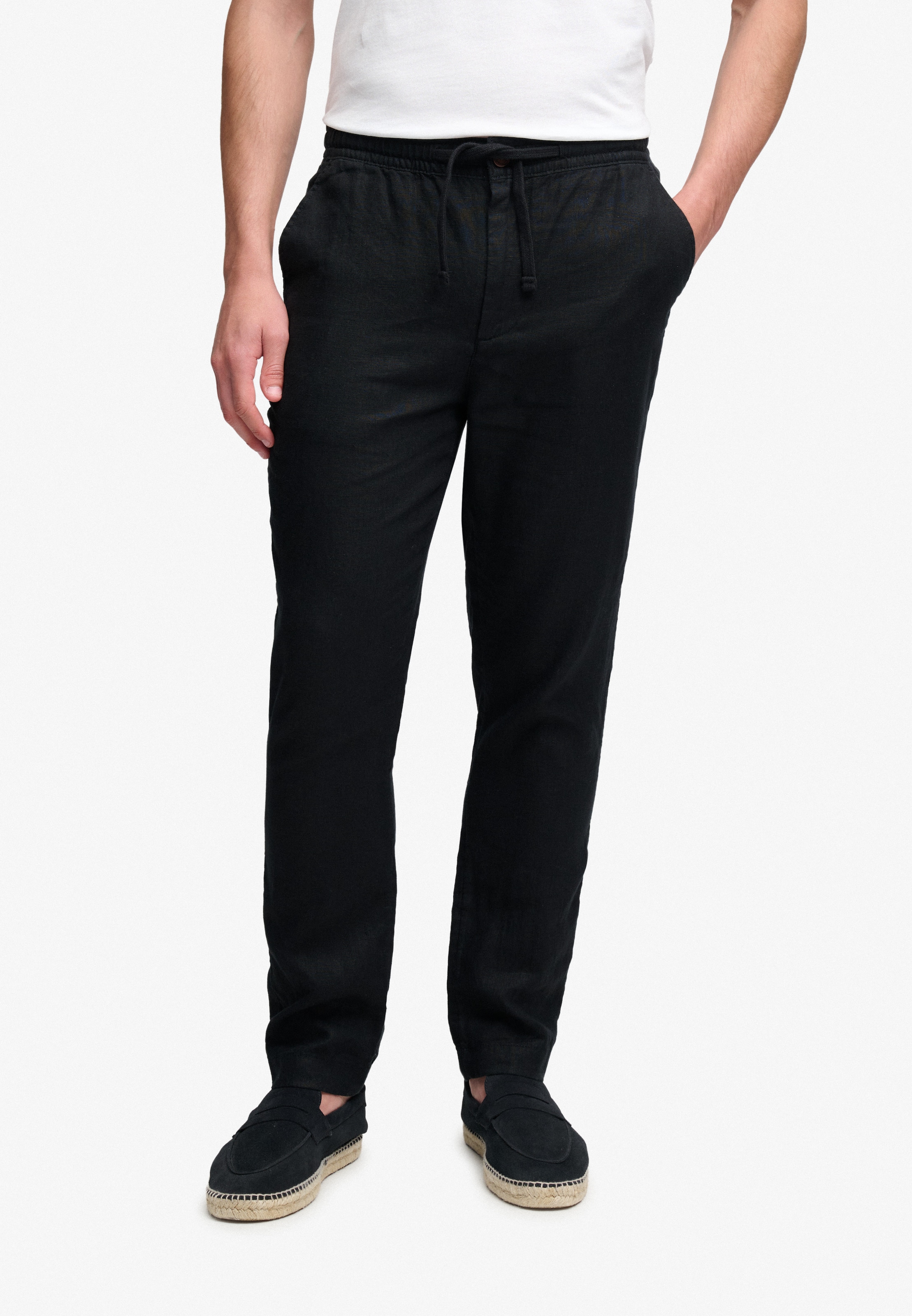 Superdry & Co Regular Pants in Black: front