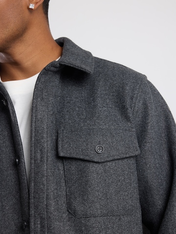 Coupe regular Chemise America Today en gris
