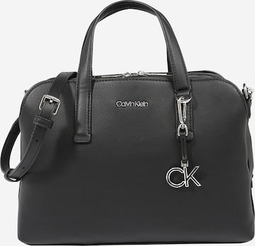 Calvin Klein Kabelka – černá: přední strana