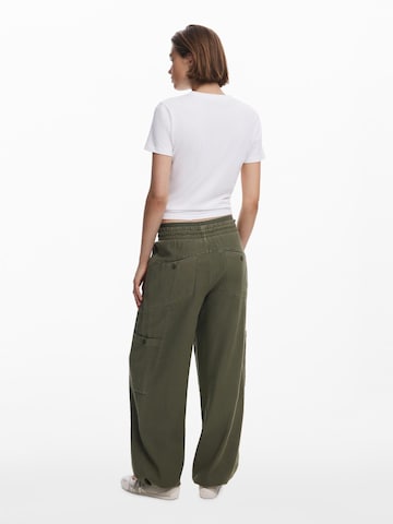 Desigual Loosefit Housut värissä vihreä