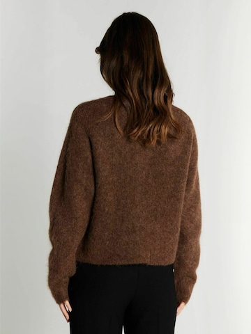 RUE de FEMME - Pullover ' Petra ' em castanho: atrás