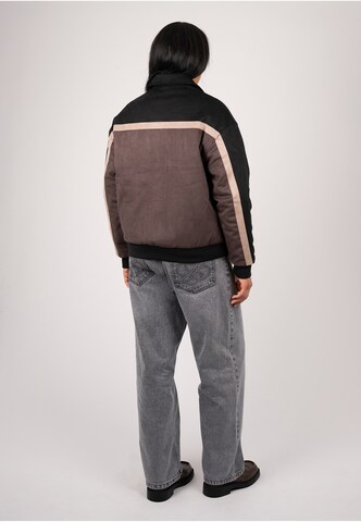Prohibited Between-season jacket 'Old Era' in Brown