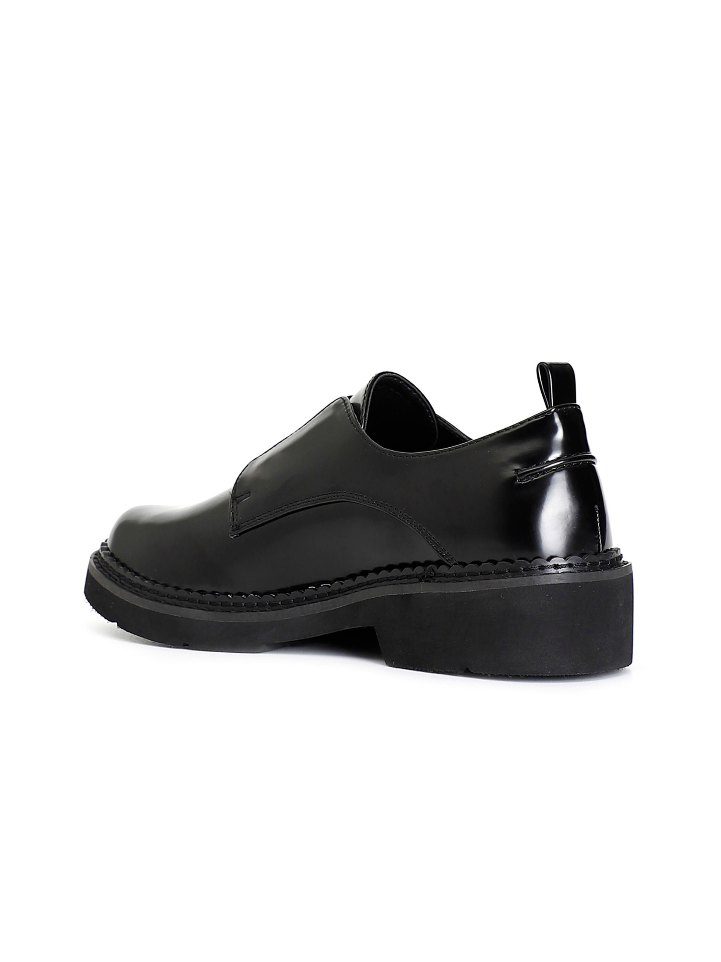 Scarpa stringata di CAFè NOIR in nero