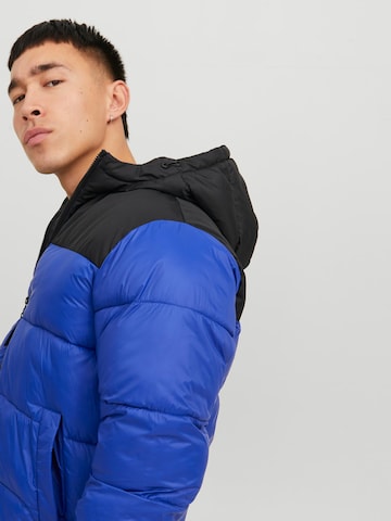 JACK & JONES Přechodná bunda 'Toby' – modrá