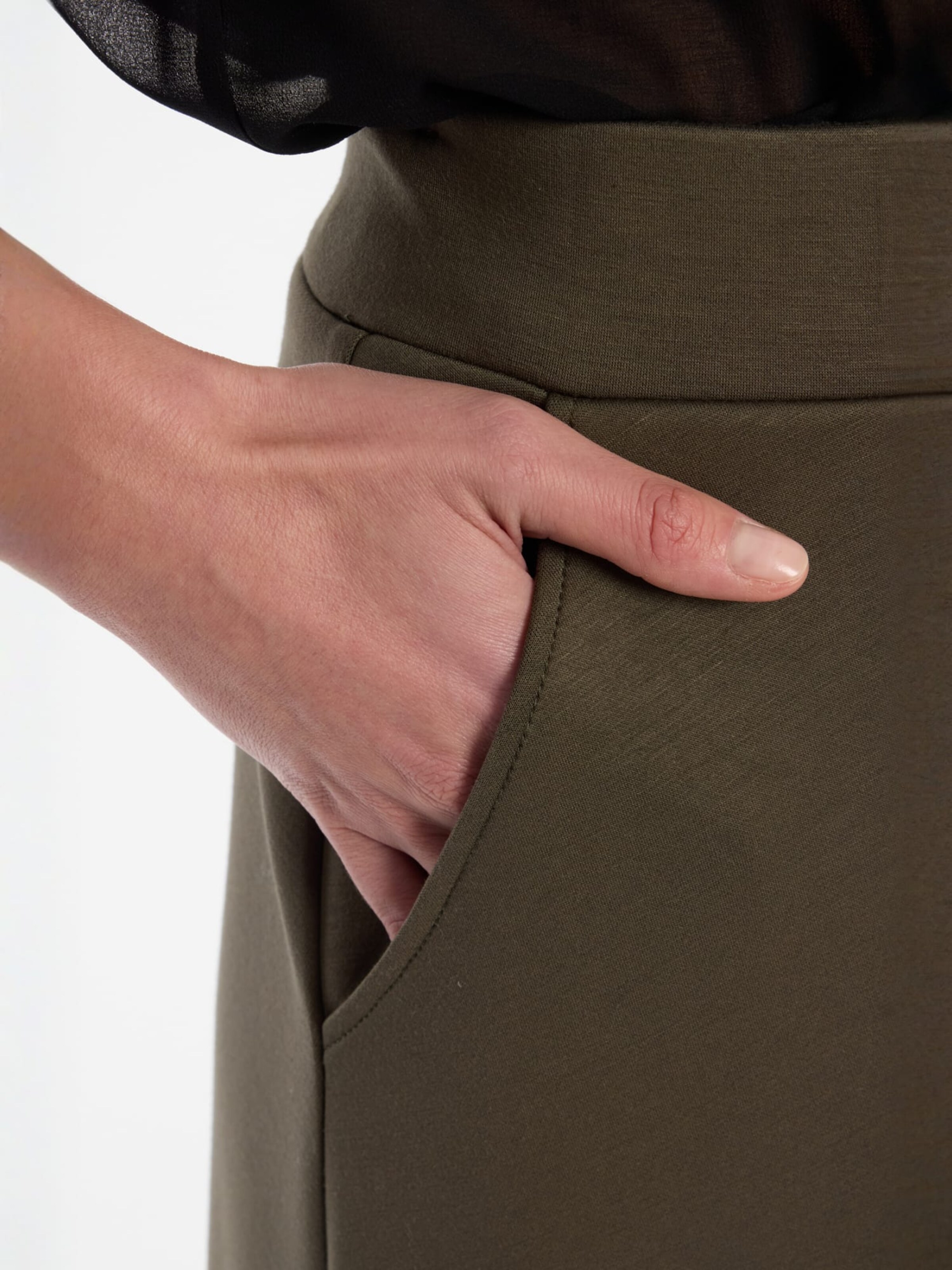 Ana Alcazar Skirt ' Enlyrioa ' in Green