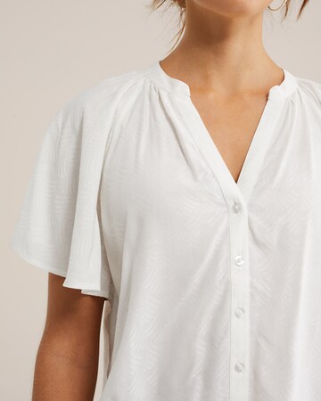 WE Fashion Pusero värissä valkoinen