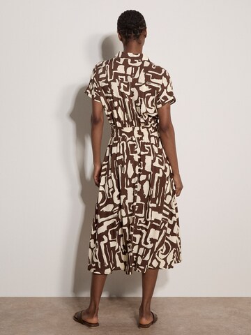 Apricot Jurk ' ' in Bruin