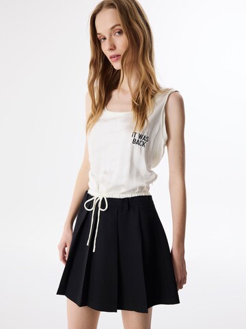 Twist Dress in Black: front