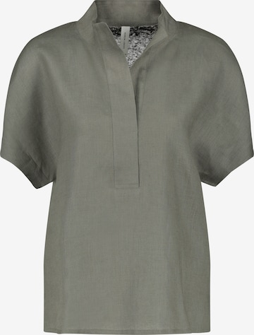 GERRY WEBER Blouse in Groen: voorkant