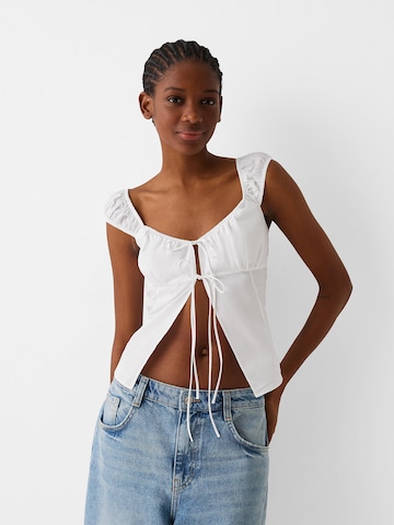 Bershka Blouse in White: front