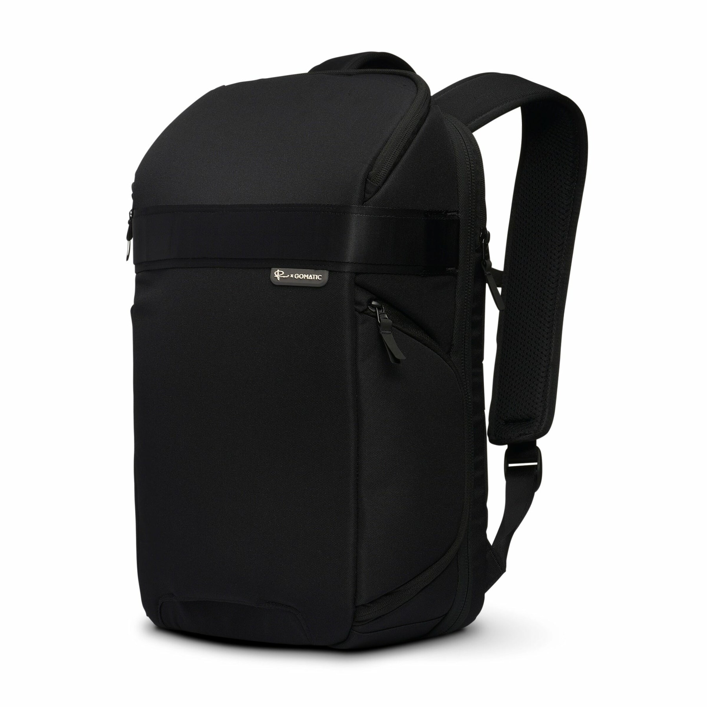 Gomatic Rucksack in Schwarz: Vorderseite