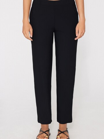 Tezenis Wide leg Pants in Black: front