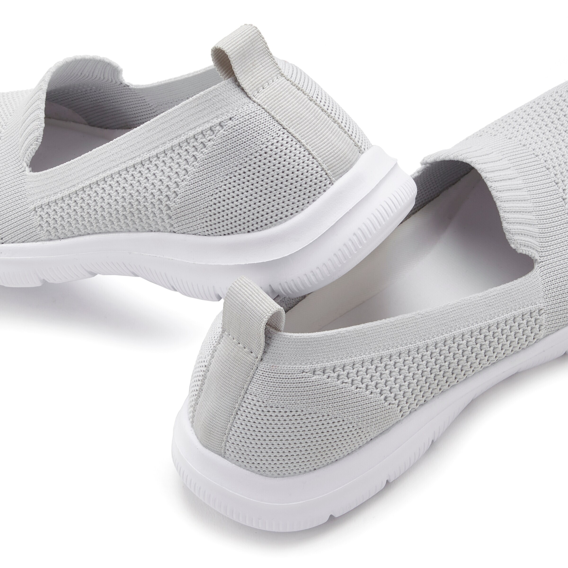 LASCANA Slip-Ons in Grey