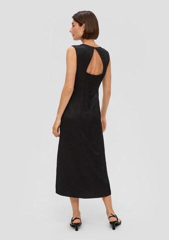 Rochie de la s.Oliver BLACK LABEL pe negru: spate