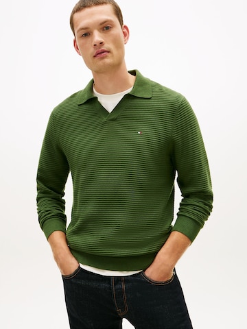 TOMMY HILFIGER Sweater in Green